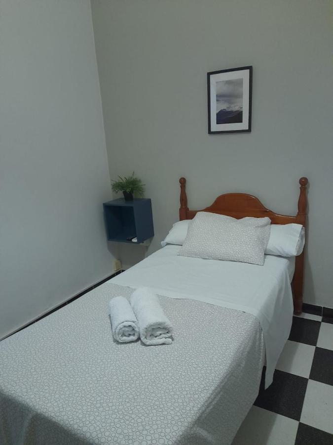 Pension Hidalgo 2 Utrera Ngoại thất bức ảnh
